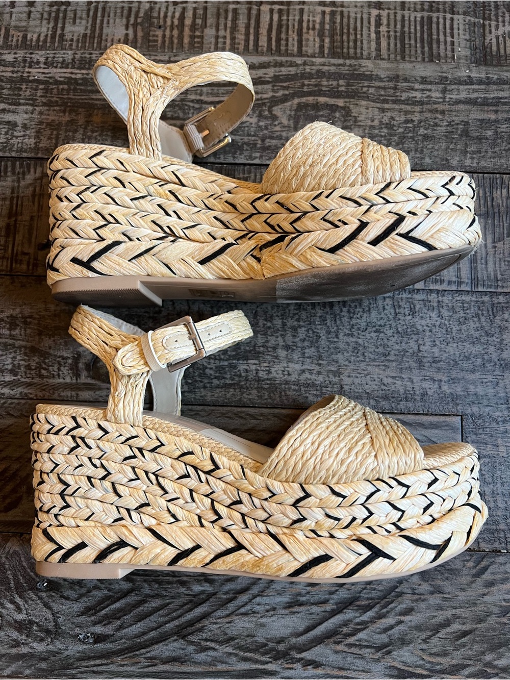 Dolce Vita 38 Woven Platform Sandals in Natural Straw in GUC